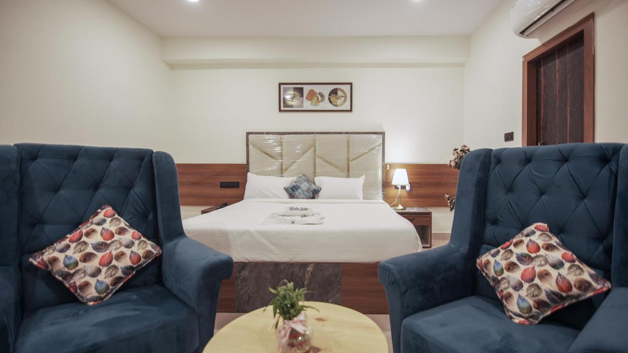 Radhe Suites Hyderabad Bagian luar foto