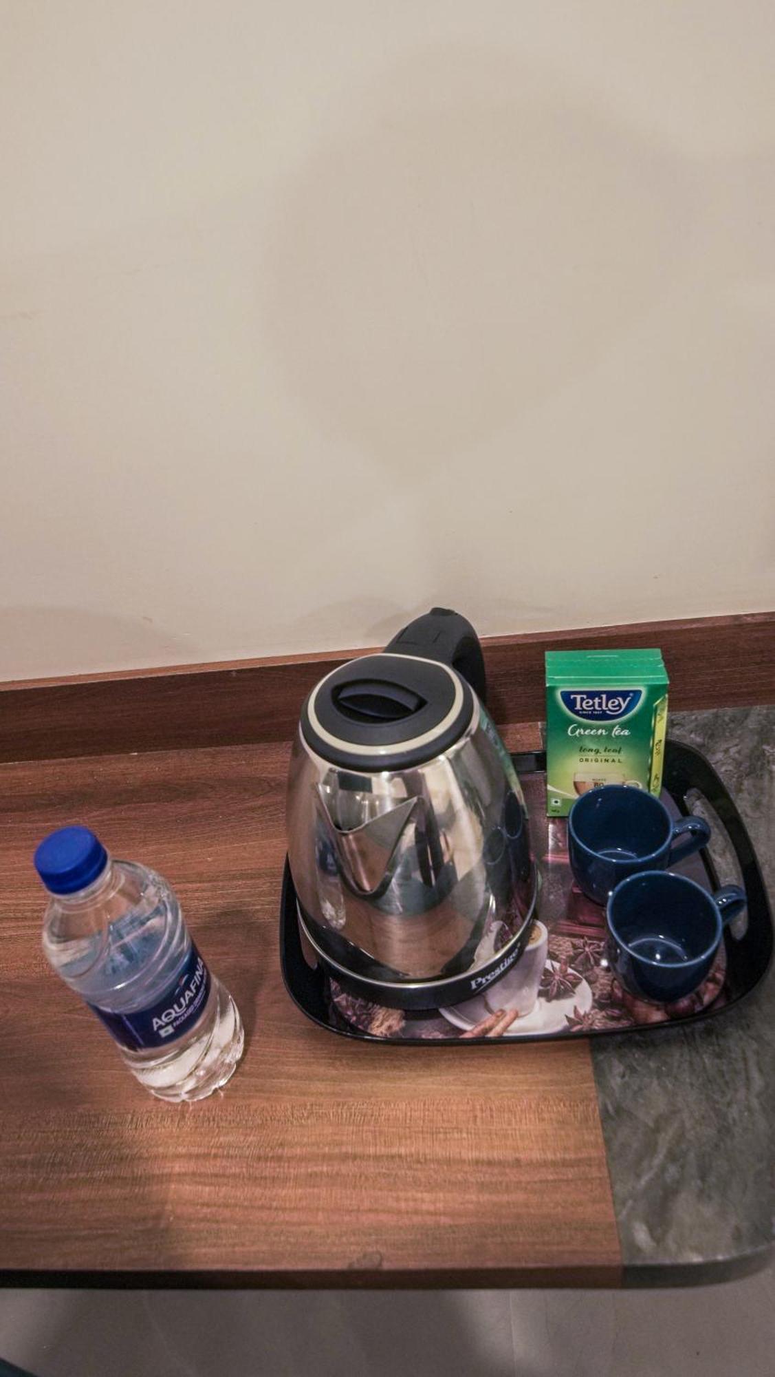 Radhe Suites Hyderabad Bagian luar foto