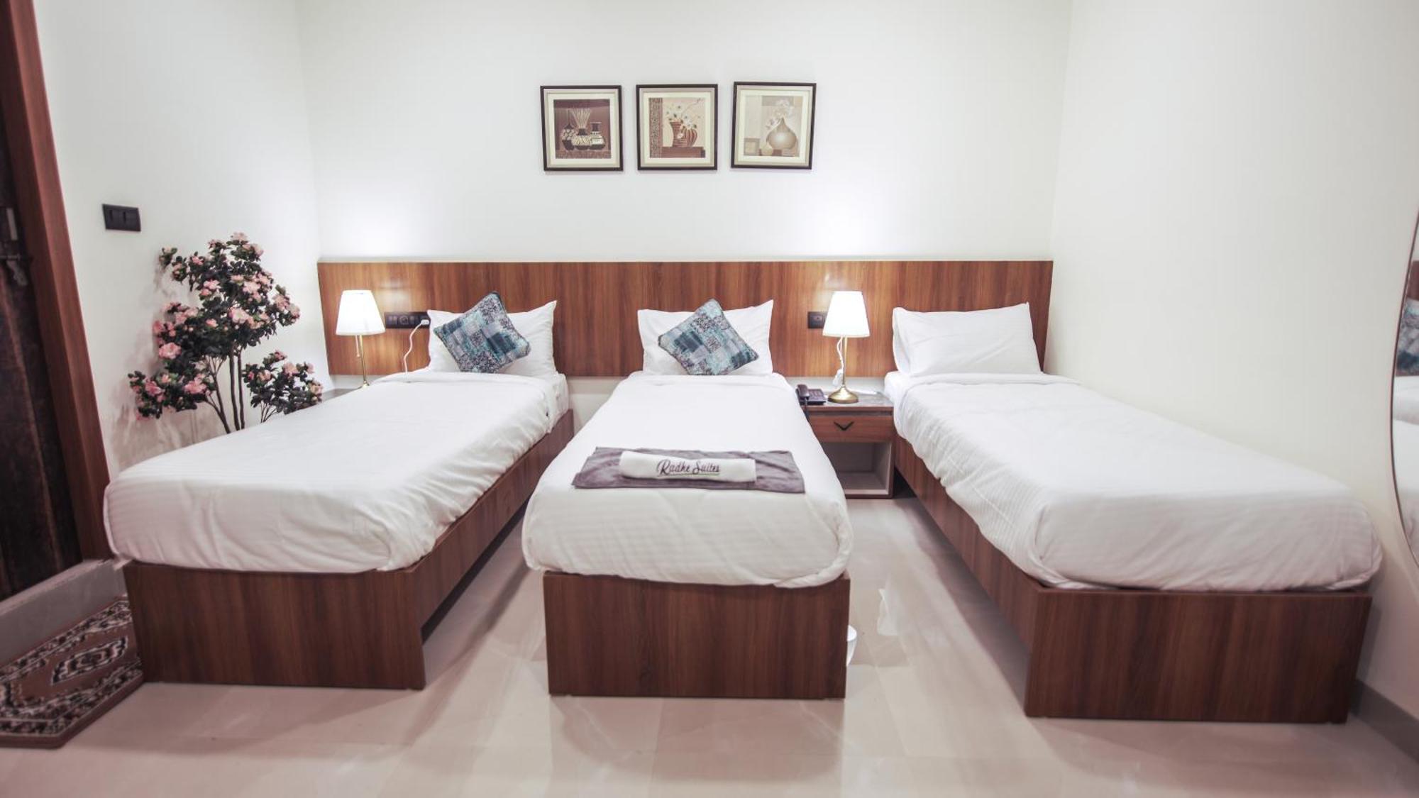 Radhe Suites Hyderabad Bagian luar foto